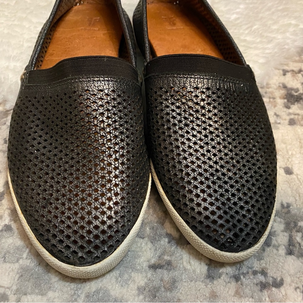 Frye Black Melanie Leather Flats - Picture 5 of 6